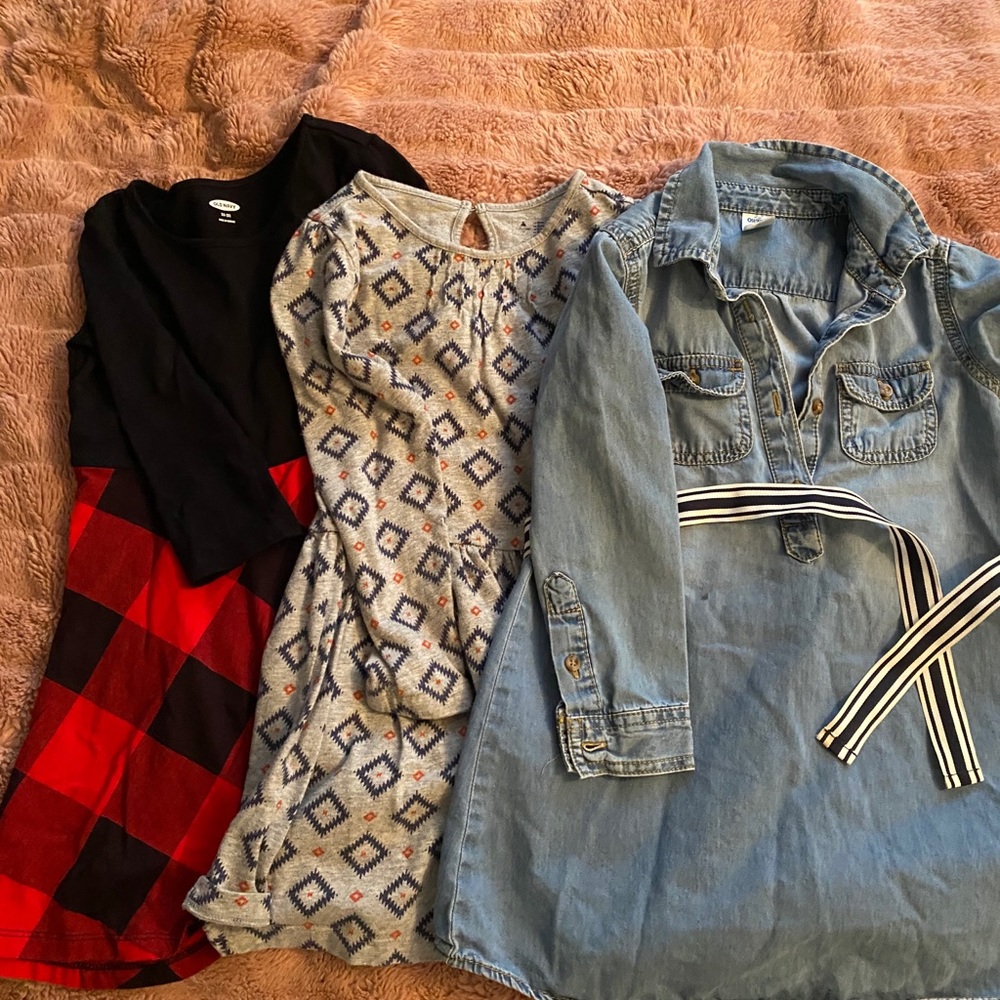 Girls long sleeve size 5 dresses